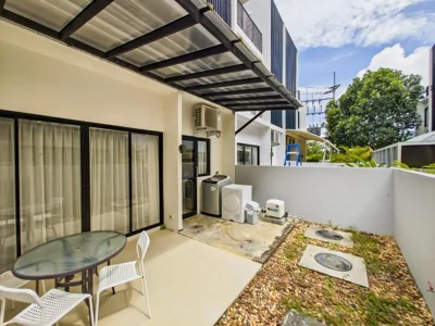 Townhouse in Laguna Park – Photos 7